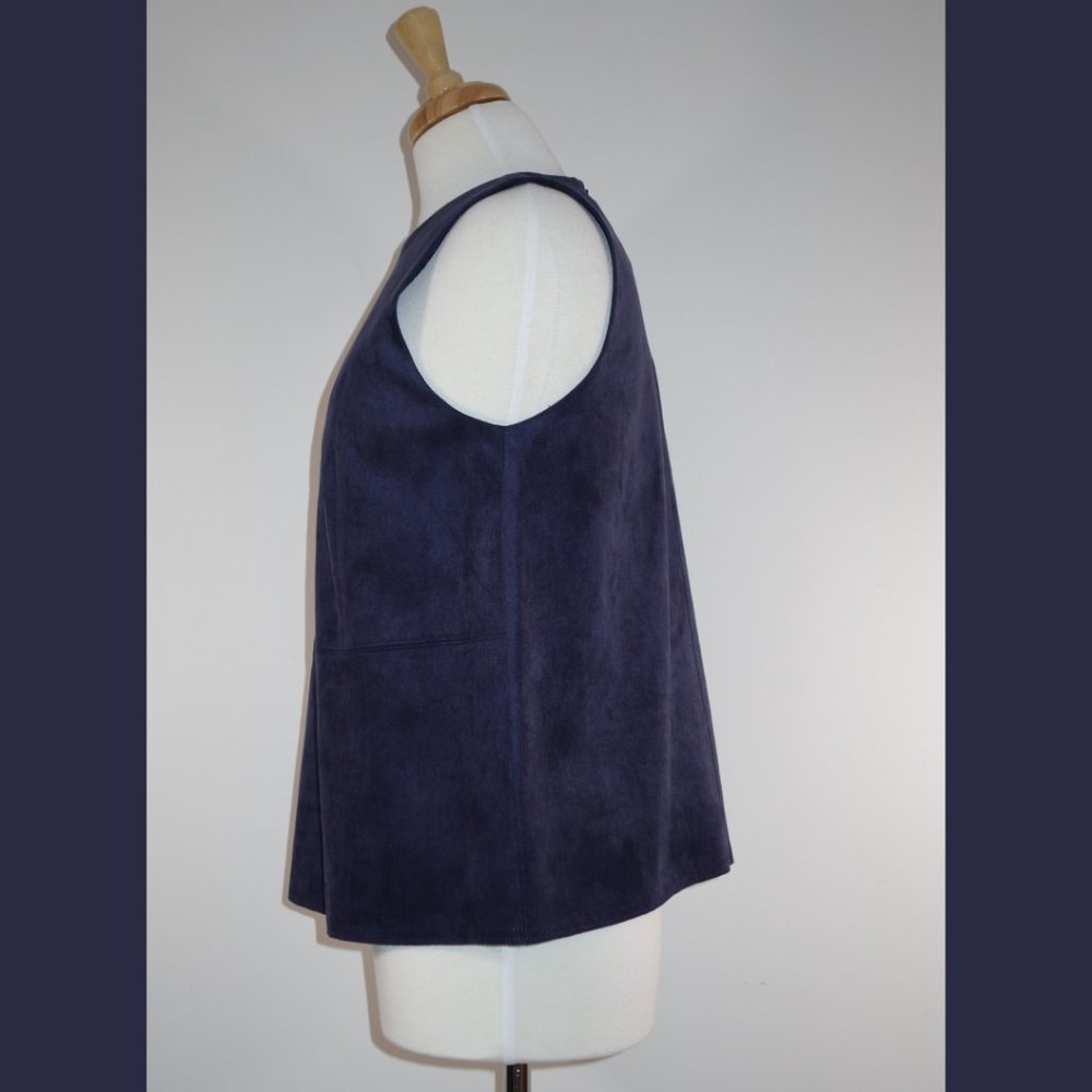 Aritzia Babaton Navy Suede Top - Size M - Picture 3 of 11